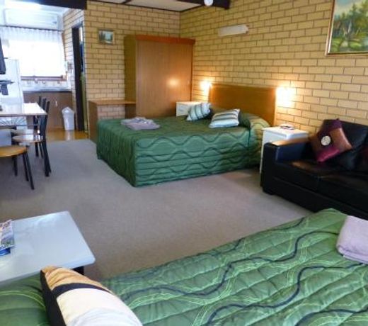 Golfers Retreat Motel