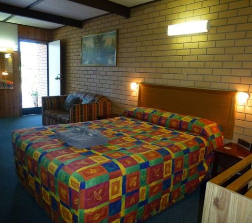 Golfers Retreat Motel