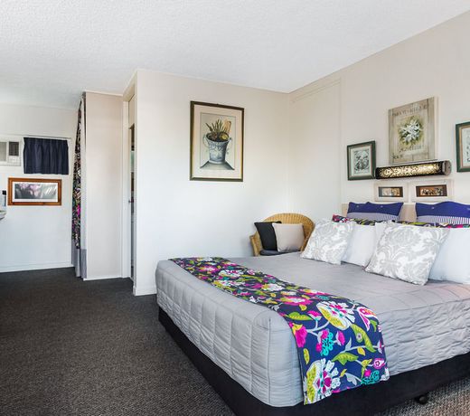 Airport Riverview Motel
