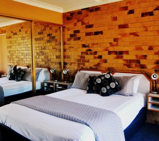 Bribie Waterways Motel