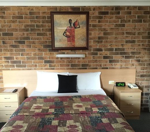 Golden Grain Motor Inn