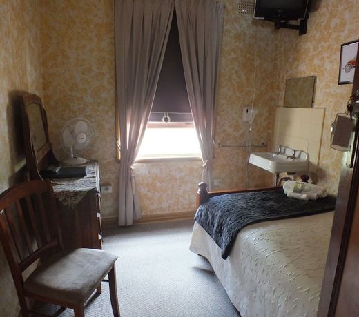 Walcha Royal Cafe & Accommodation