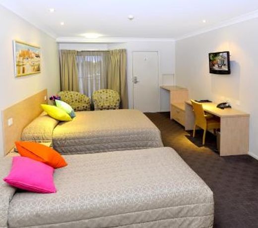 Mackellar Motel