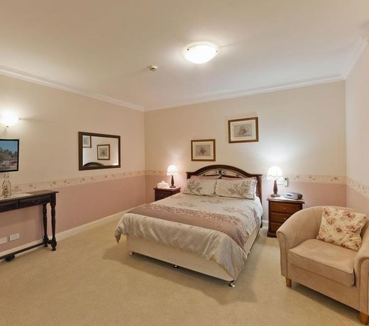 Plumes Boutique Bed & Breakfast