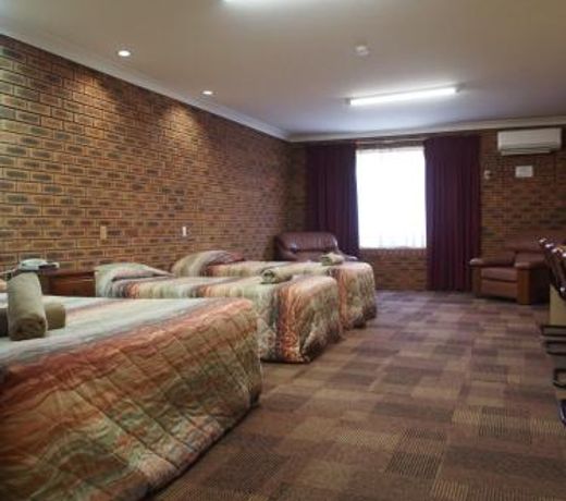 Cobar Town & Country Motor Inn