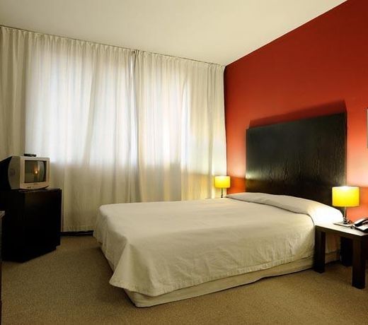 Riverside Boutique Hotel