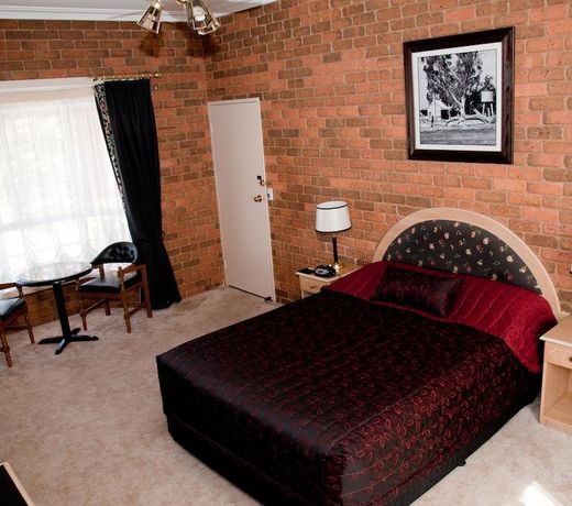 The Charles Sturt Motor Inn