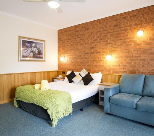 Golden River Motor Inn