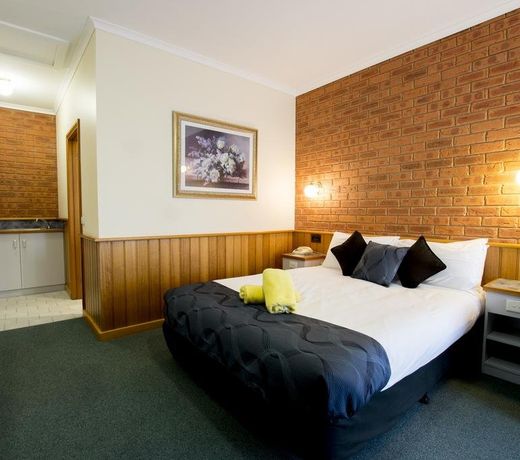 Golden River Motor Inn