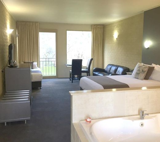 Madison Spa Motel - Adults Only