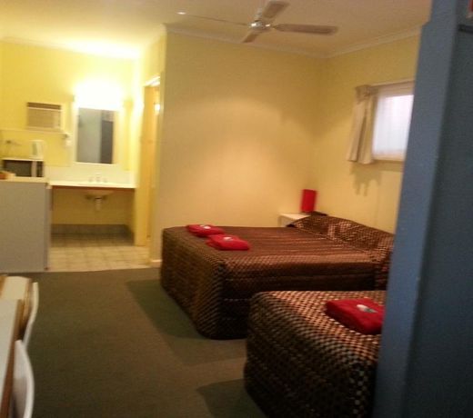 High Street Motel