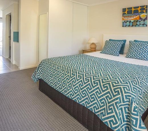 Mollymook Shores