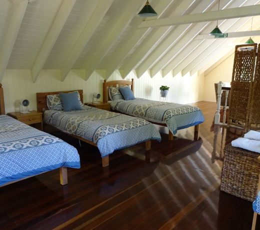 Jacaranda Lodge B&B