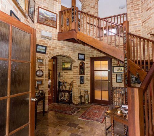 Albany's Big Grove Bed & Breakfast