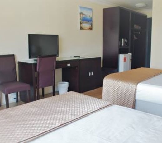 Centenary Motor Inn