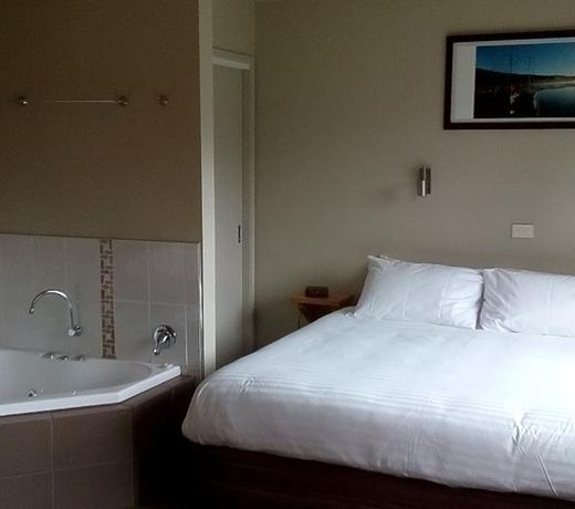 Little Norfolk Bay Events and Chalets