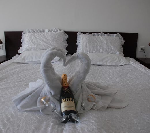 Elegant Lux Hotel
