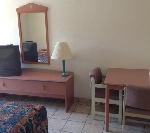 Redwood Motel