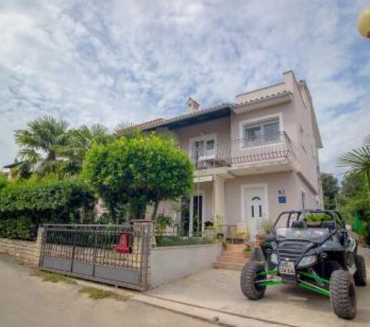 Apartments Mirta
