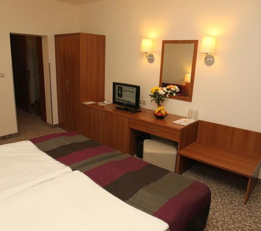 Strazhite Hotel