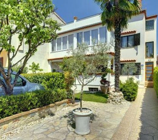 Villa B&B Marina & Parking Free