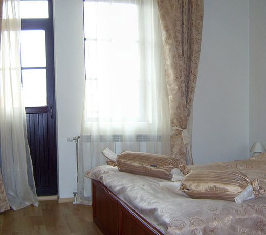 Pinerose Resort