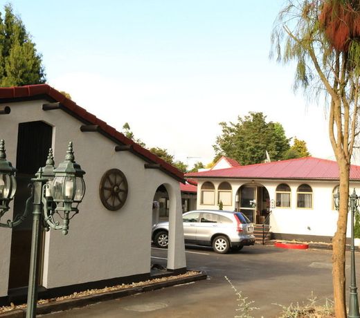 Papakura Motor Lodge & Motel