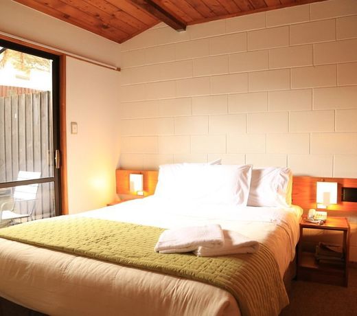 Papakura Motor Lodge & Motel