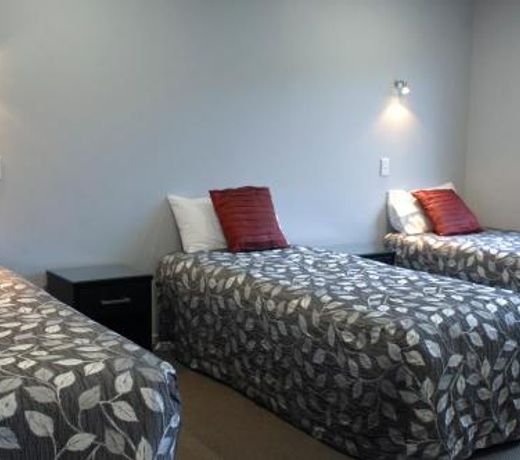 295 on Tay Motel