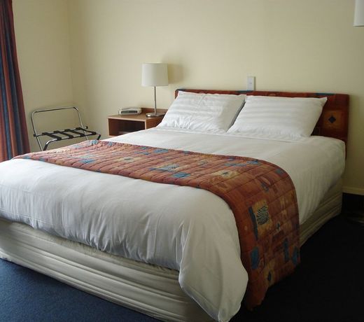 The Peaks Motor Inn