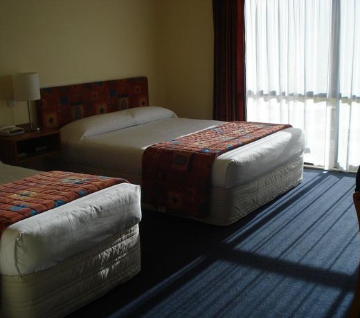 The Peaks Motor Inn
