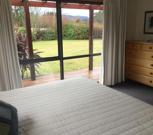 Tairoa Lodge