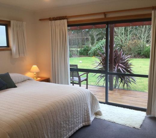 Tairoa Lodge