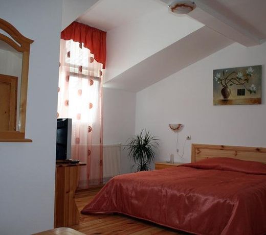 Veziova House