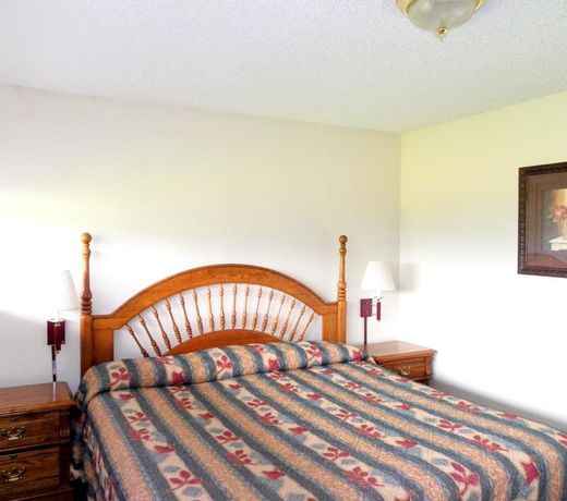 WEATHERLY SUITES