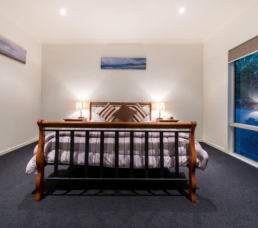 Viewpoint Holiday Home - Cannonvale
