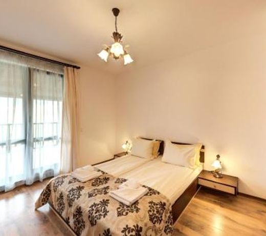 Grand Royale Apartment Complex & Spa