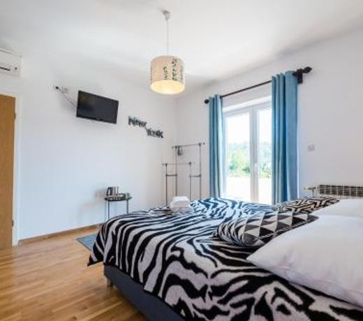 Francesca Guesthouse