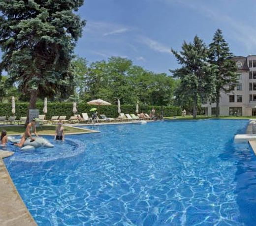 Purple Star Apartments