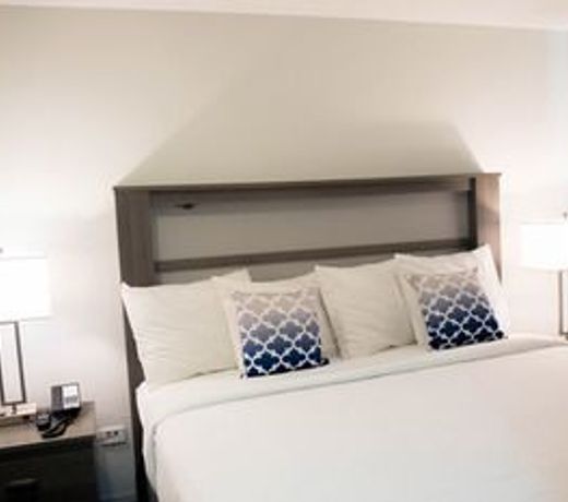 King's Hotel & Residences