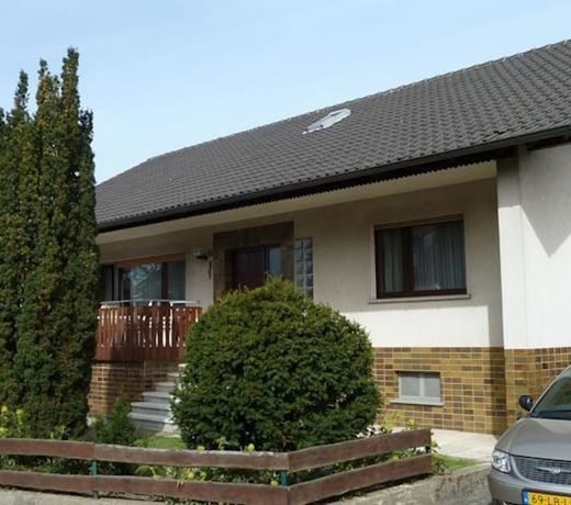 Spacious holiday home with sauna in Sauerland