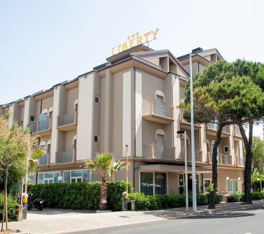 Hotel Liberty Beach - Private Beach included