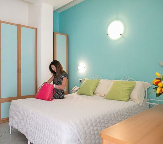 Hotel Liberty Beach - Private Beach included