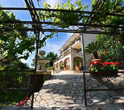 VILLA KLARA