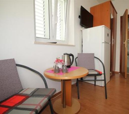 Private Accommodation Carevic