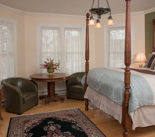 Tucker House Inn