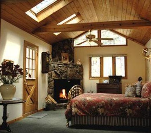 Romantic RiverSong Inn