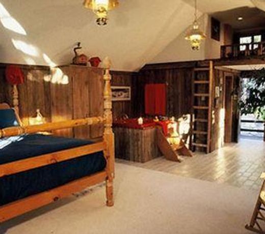 Romantic RiverSong Inn