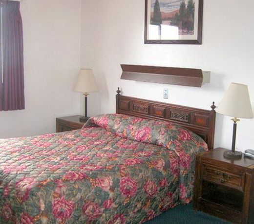 Royal Gateway Motel