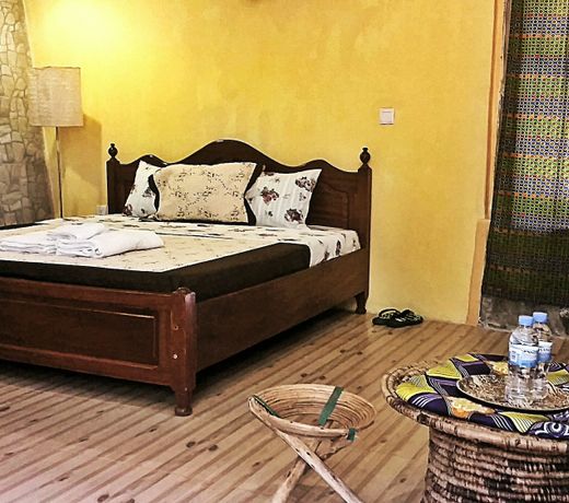 Yambi Guesthouse